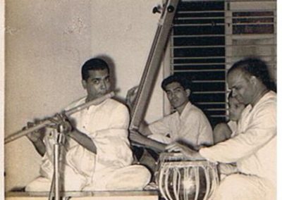 Shri V G Karnad in concert and young Bhosekar Guruji on Tanpura